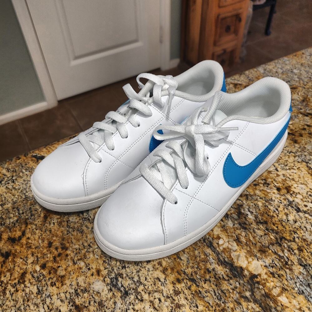 Nike White & Blue Sneakers Mens Size 7 Model CQ9246-106